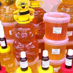 蜂蜜多少钱一斤才是真的？真正的蜂蜜多少钱一斤？