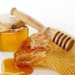 蜂蜜美容护肤小窍门 蜂蜜美容功效有哪些呢？