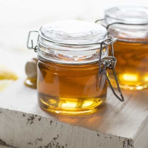 蜂蜜美容是真的吗？答案是肯定的，更被誉为“可食用的美容剂”！