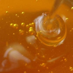 蜂蜜怎么辨别真假最简单？