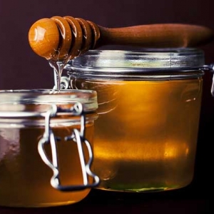 蜂蜜红酒面膜怎么做最简单？